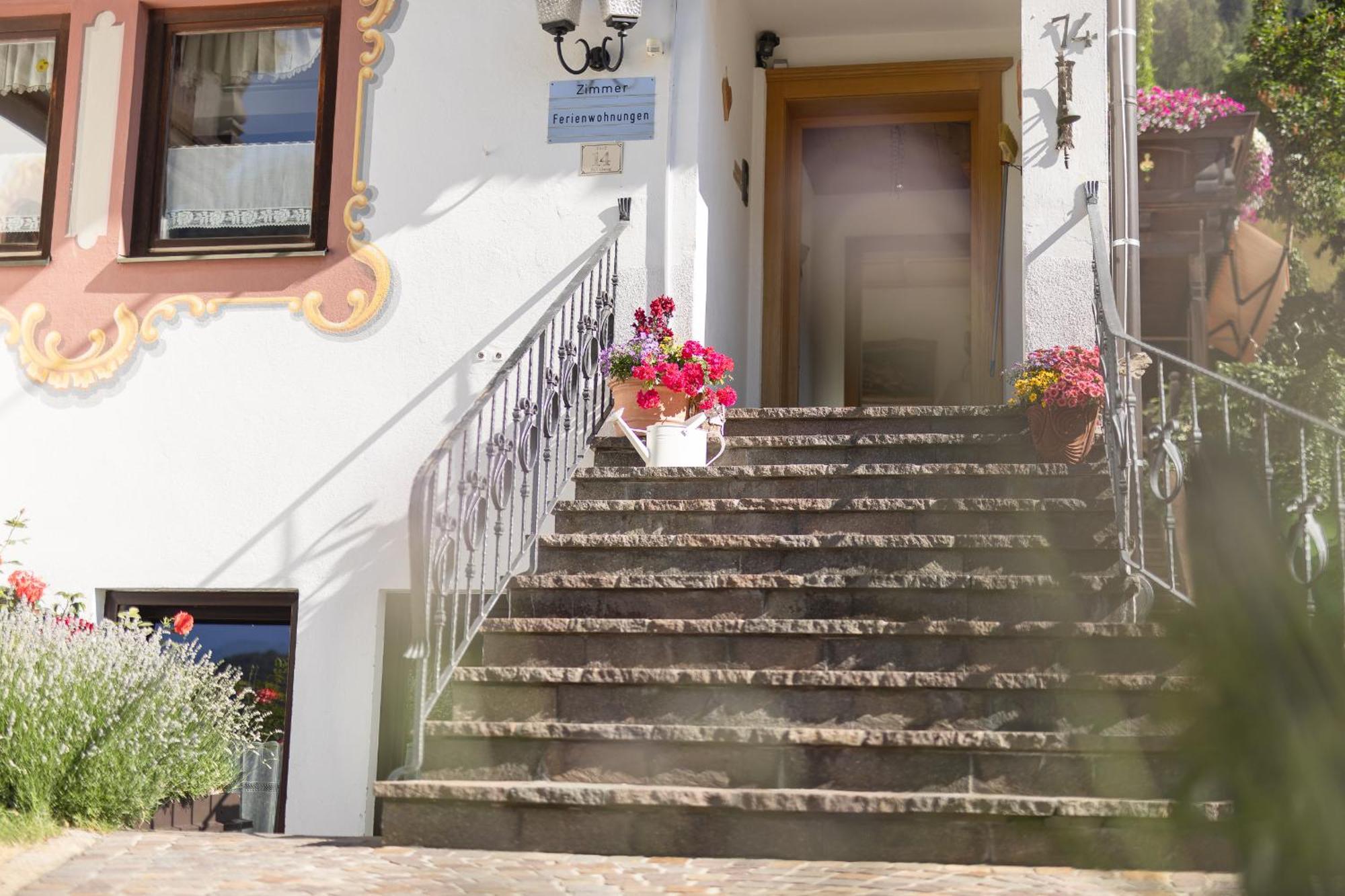Pension Gulla - Ferienhaus Appartements B&B 施图拜河谷新施蒂夫特 外观 照片
