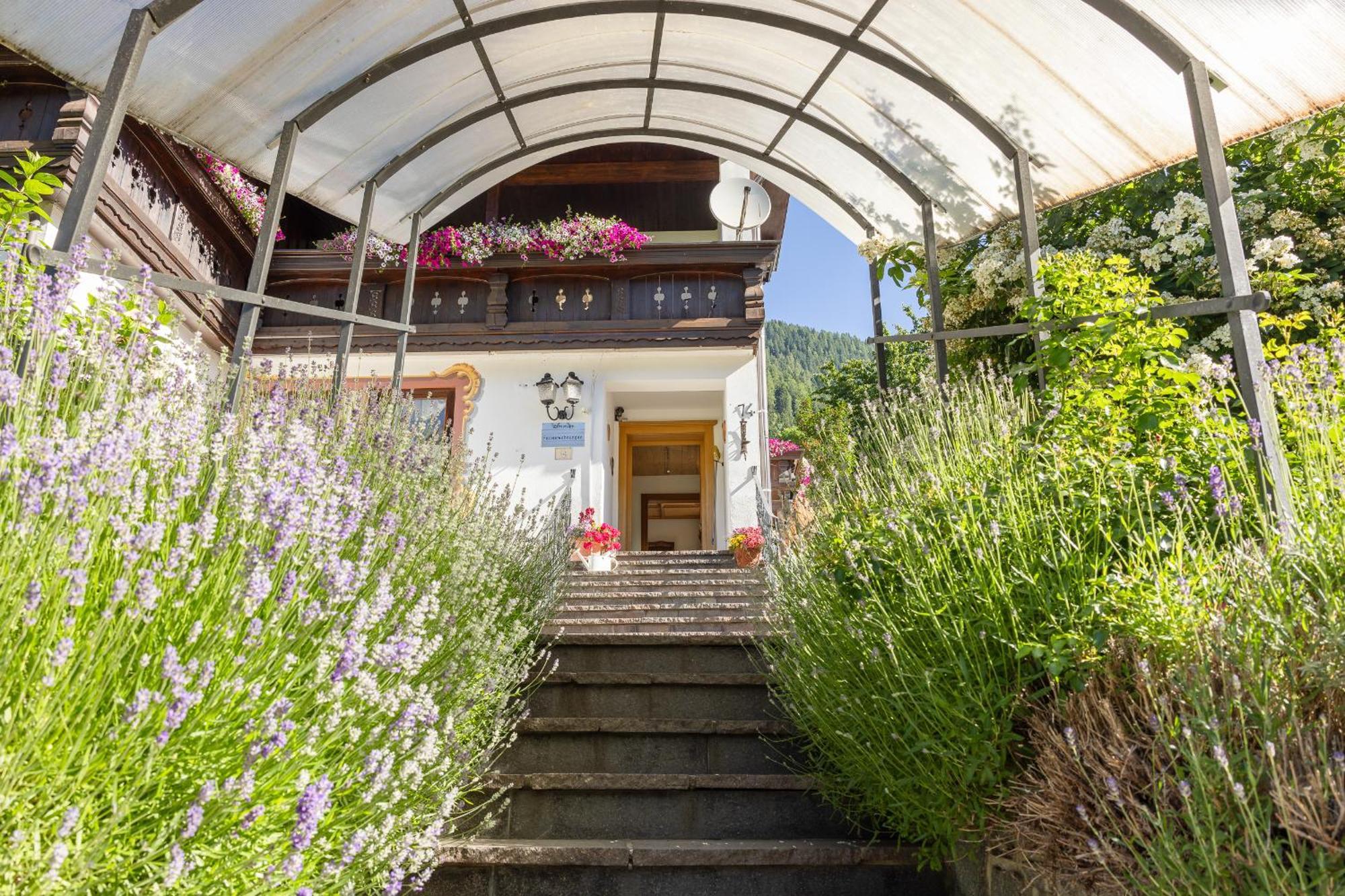 Pension Gulla - Ferienhaus Appartements B&B 施图拜河谷新施蒂夫特 外观 照片